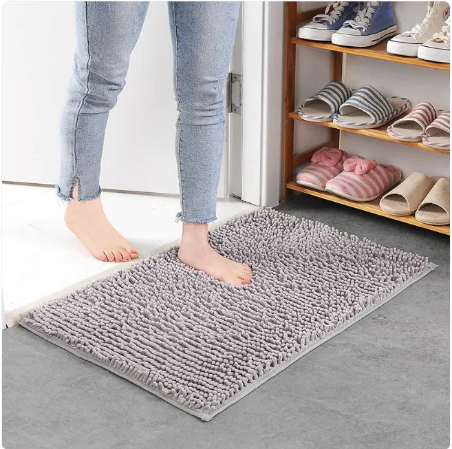 Chenille Floor Mat – Cozy & Absorbent for Home Spaces